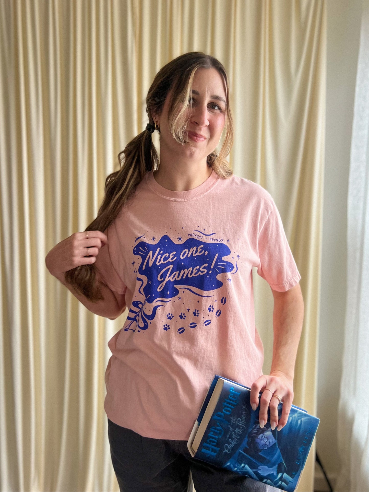 padfoot and prongs tee