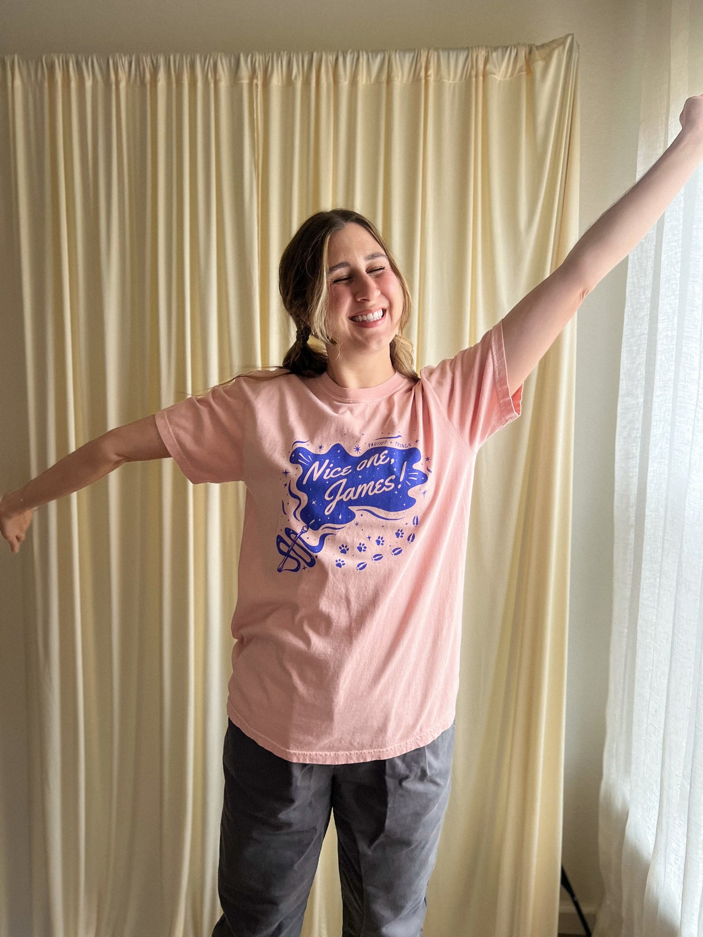 padfoot and prongs tee